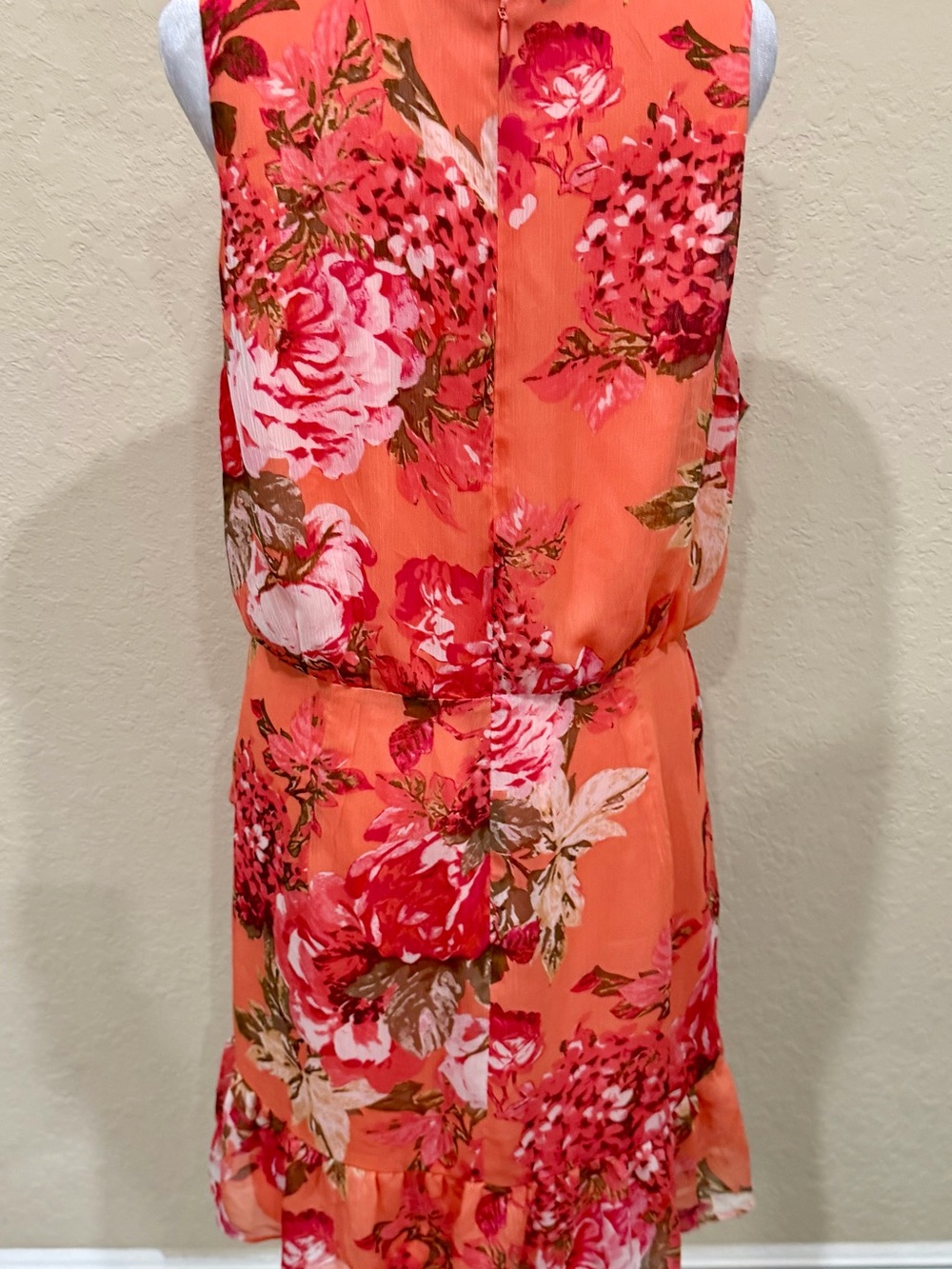 Women’s Express Floral Ruffle Wrap Fit And Flare Dress Size Large Peach Floral* - Picture 11 of 11